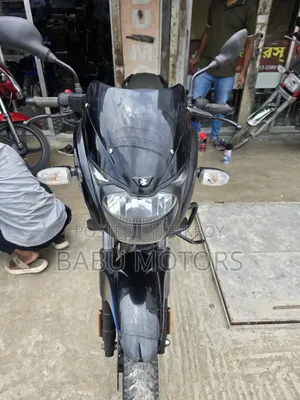 বাজাজ পালসার ১৫০ ২০২১ ব্ল্যাক