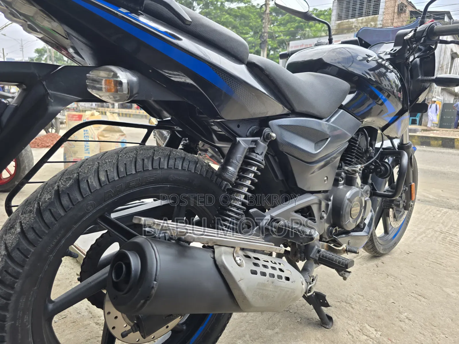 বাজাজ পালসার ১৫০ ২০২১ ব্ল্যাক