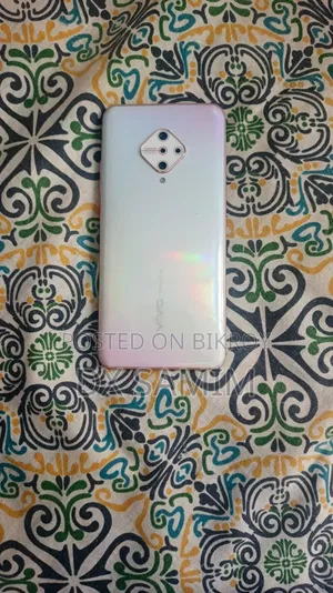 নতুন ভিভো এস১ প্রো ১২৮ জিবি সাদা