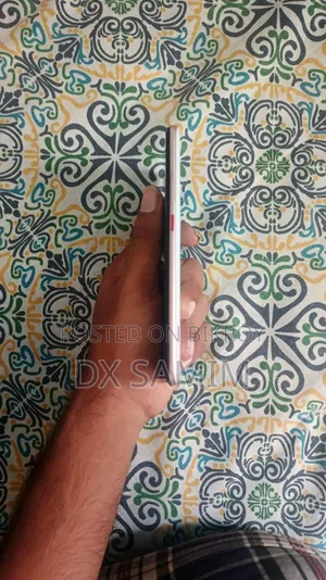 নতুন ভিভো এস১ প্রো ১২৮ জিবি সাদা