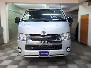 টয়োটা হাইয়েস ২০২১ সিলভার