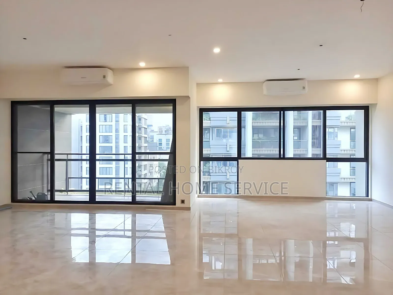 4 Bedroom Apartment in Semi Furnished for Rent