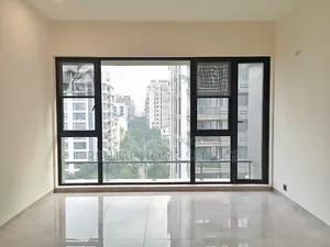 4 Bedroom Apartment in Semi Furnished for Rent