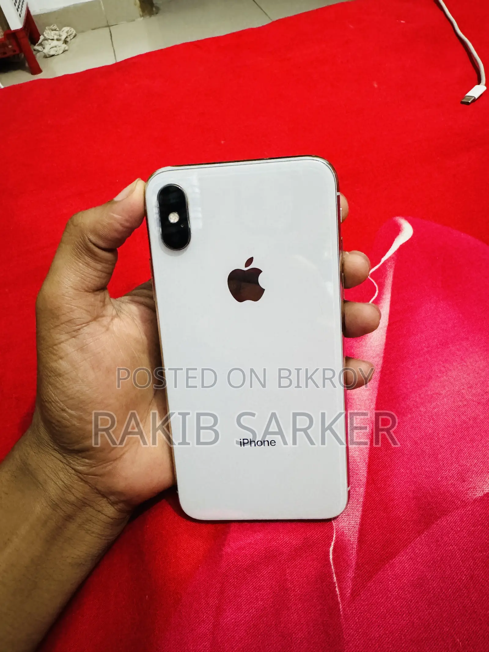 Apple iPhone X 64 GB White