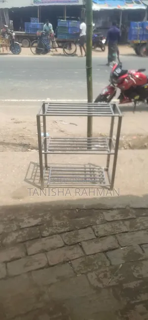 কাপড় রাখার হ্যাঙ্গার