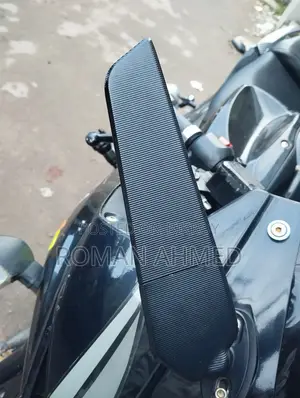 লুকিং গ্লাস