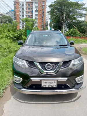 নিসান এক্স-ট্রেইল ২০১৬ কালো