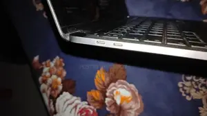 ল্যাপটপ অ্যাপল ম্যাকবুক প্রো ২০২০ ৮জিবি ইন্টেল কোর আই৫ এসএসডি ১২৮জিবি