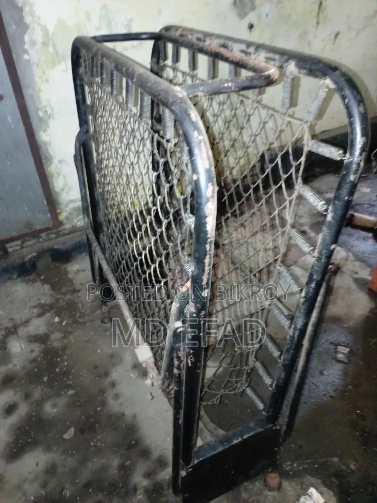 স্টিলের সিঙ্গেল খাট