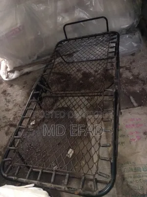 স্টিলের সিঙ্গেল খাট