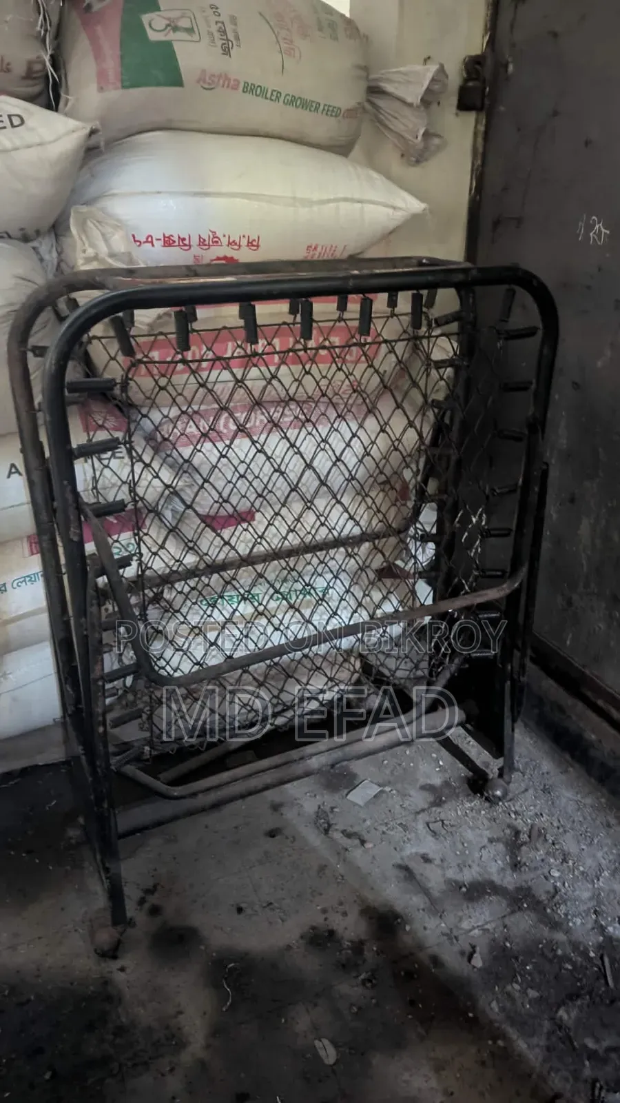স্টিলের সিঙ্গেল খাট