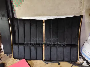 মালয়েশিয়ান কাস্টম কাঠের পণ্য