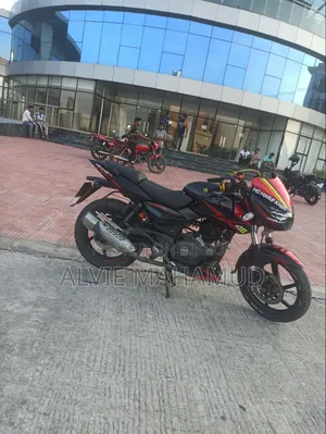নিউ বাজাজ পালসার ১৫০ ২০১৯ ব্ল্যাক