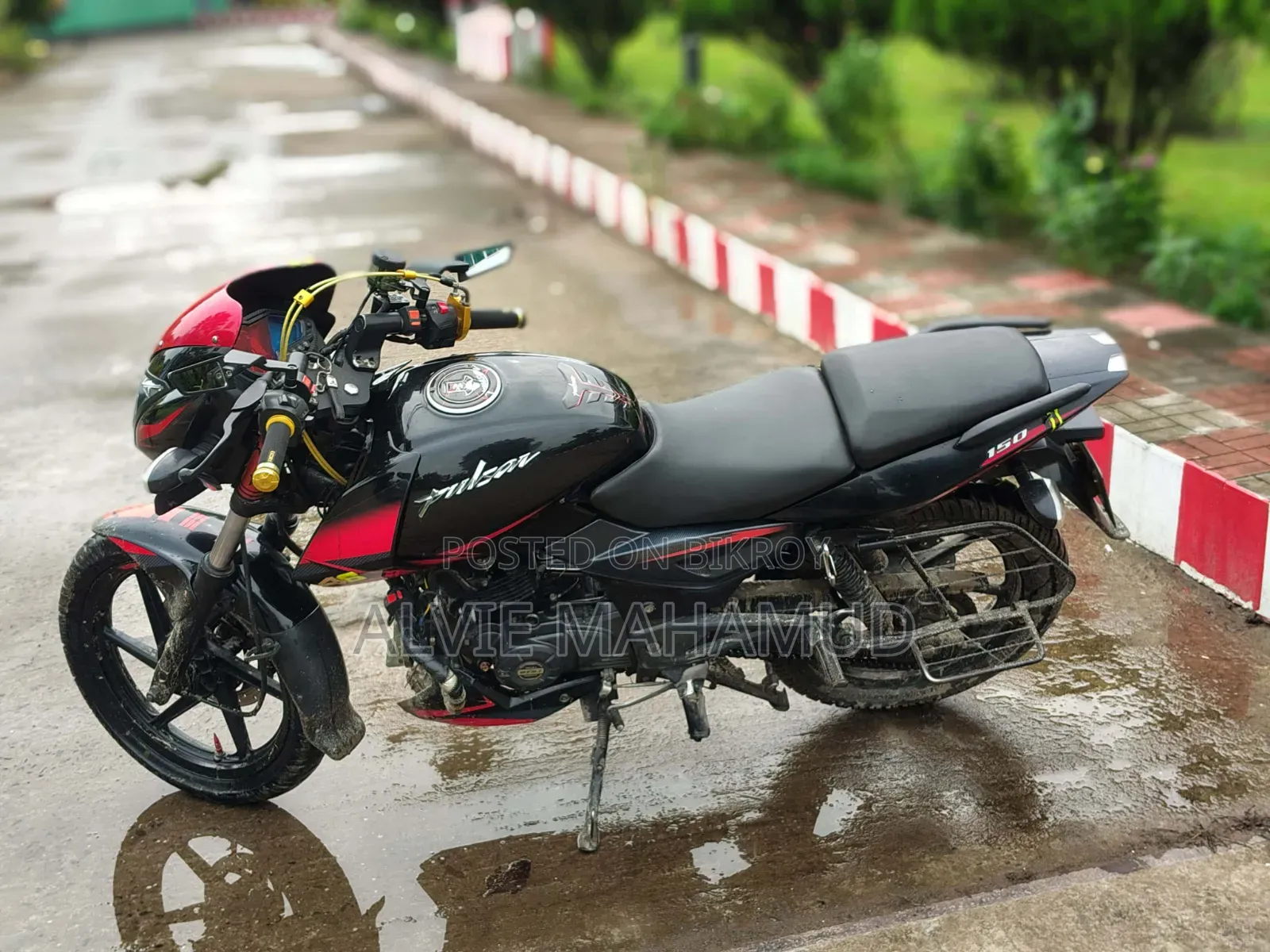 নিউ বাজাজ পালসার ১৫০ ২০১৯ ব্ল্যাক