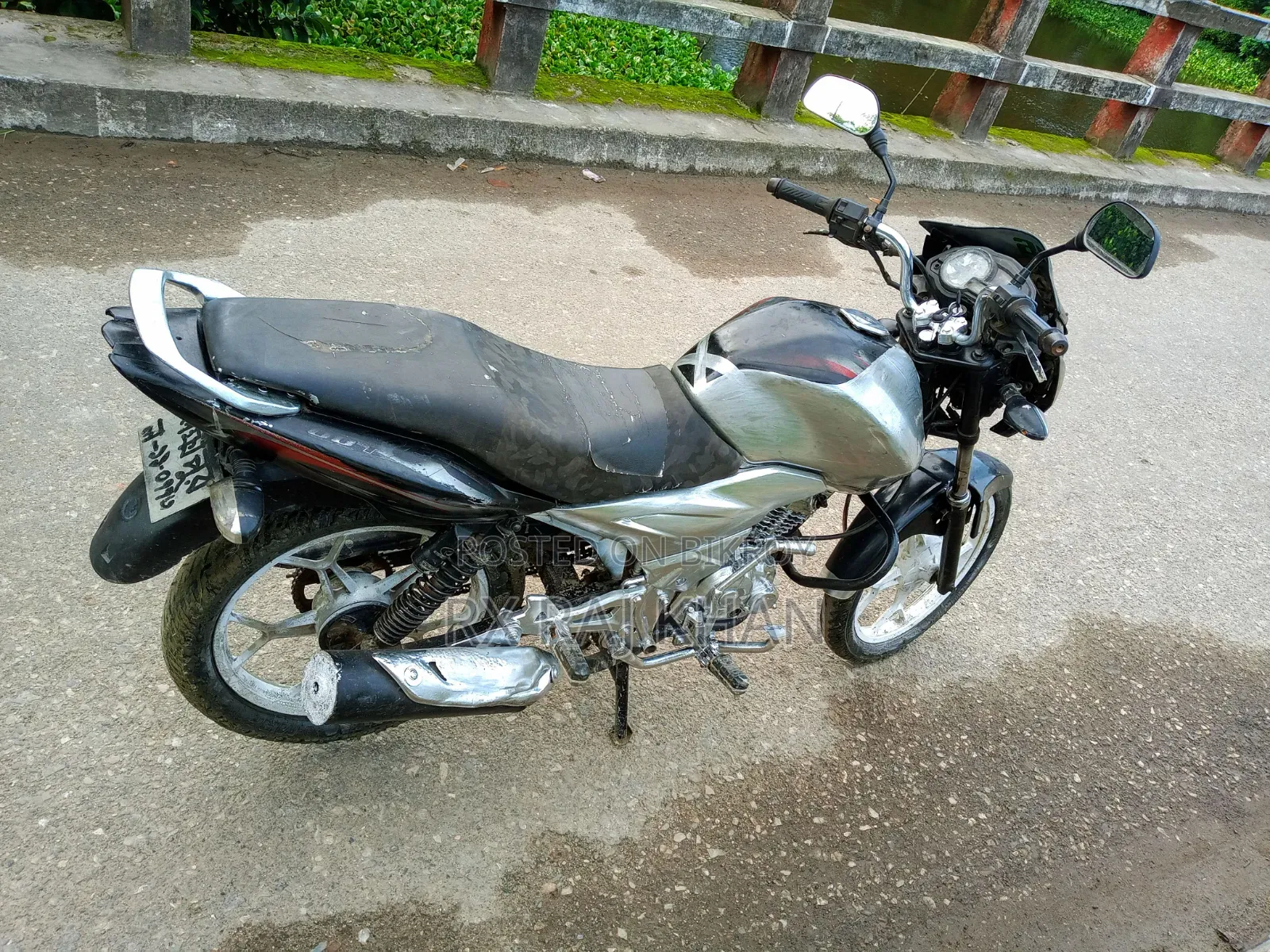 Bajaj Discover 100 2018 Black