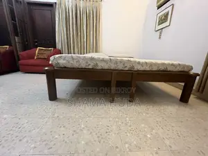 Queen Bed (High Quality Wood - Burma Teak / Shegun)