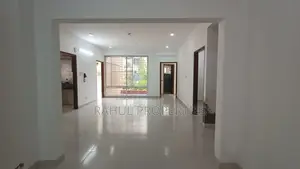 বসুন্ধরায় ৪ বেডরুমের অ্যাপার্টমেন্ট বিক্রয়ের জন্য