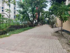 Block - M, 10+10=20 Katha, South Facing Plot Sell