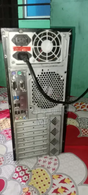 Desktop Computer ASUS 4GB HDD 1T
