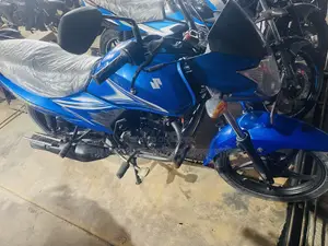 সুজুকি হায়াতে ইপি ২০২৩ নীল
