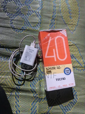 Tecno Spark 40 Pro 128 GB White