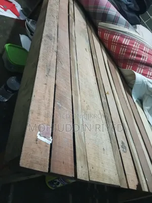 ভালো কন্ডিশন।। বড় সাইজের বেড বা চৌকি