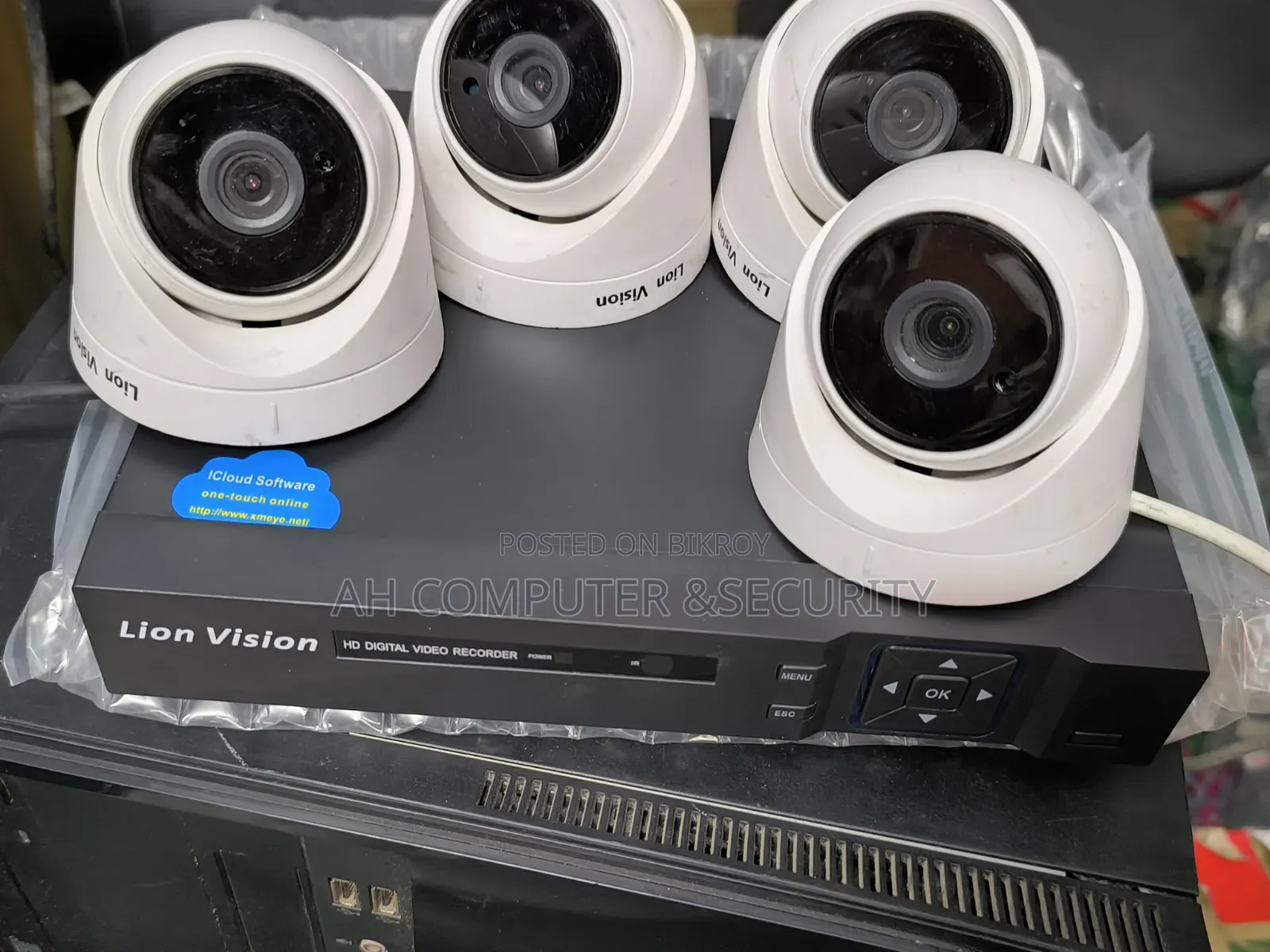 8 Channel NVR 4 PCS Ip Dome Camera