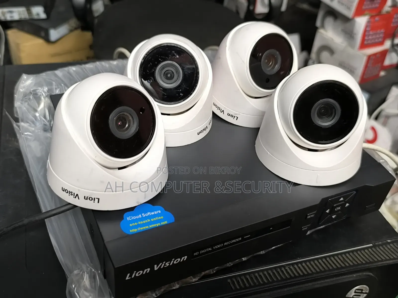 8 Channel NVR 4 PCS Ip Dome Camera