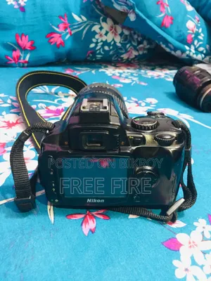 Nikon D40 DSLR Camera