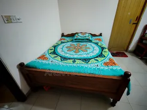 কাঠের খাট (সেগুন)