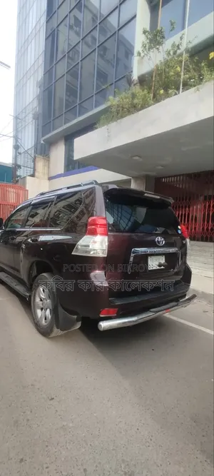 Toyota Land Cruiser Prado 2011 Maroon