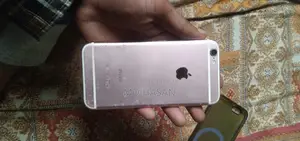 অ্যাপল আইফোন ৬এস ৬৪ জিবি রোজ গোল্ড