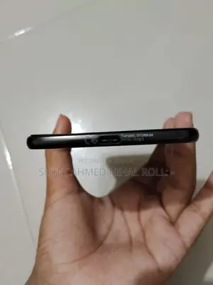 মোটরোহলা মোটো জেড২ ফোর্স ১২৮ জিবি ব্ল্যাক