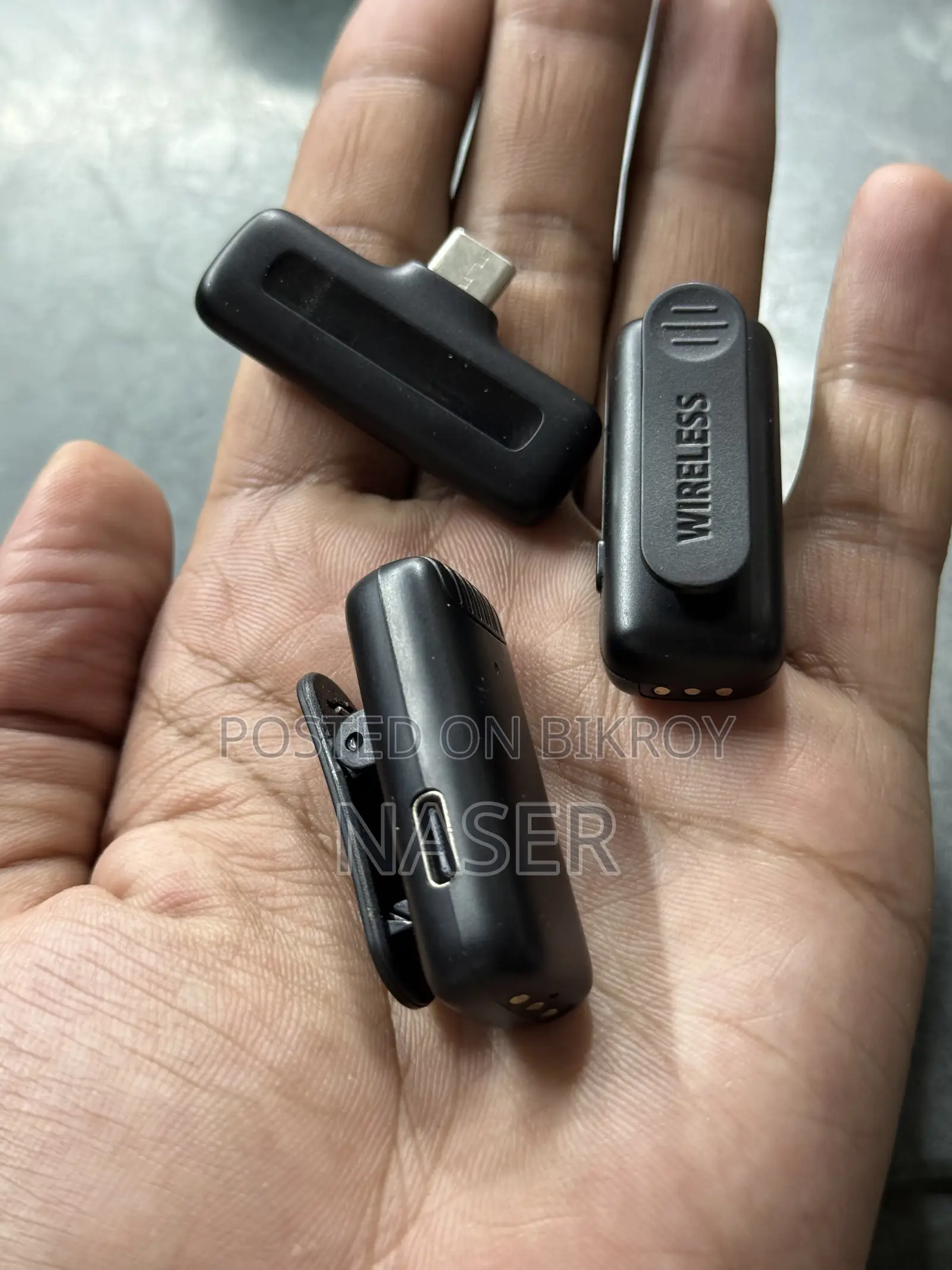 Ulanzi J12 Dual Wireless Microphone for Android With Charging Case