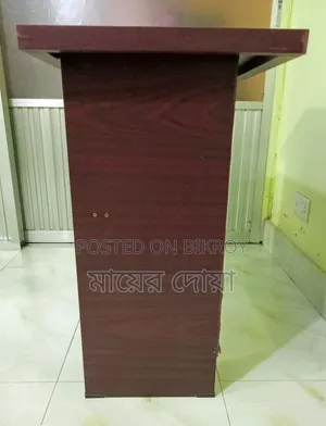 অফিস / স্টাডি টেবিল বিক্রয় হবে।