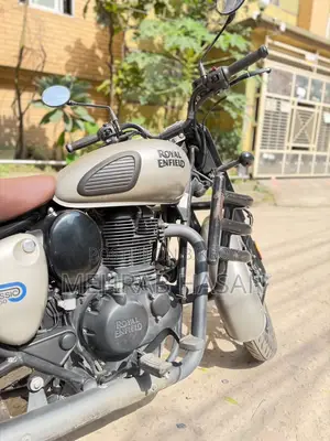 Royal Enfield Classic 350 2024 Gray