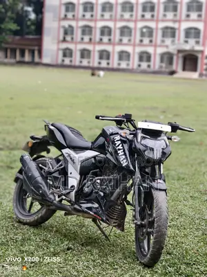 TVS Apache RTR 160 4V ২০২৩ কালো