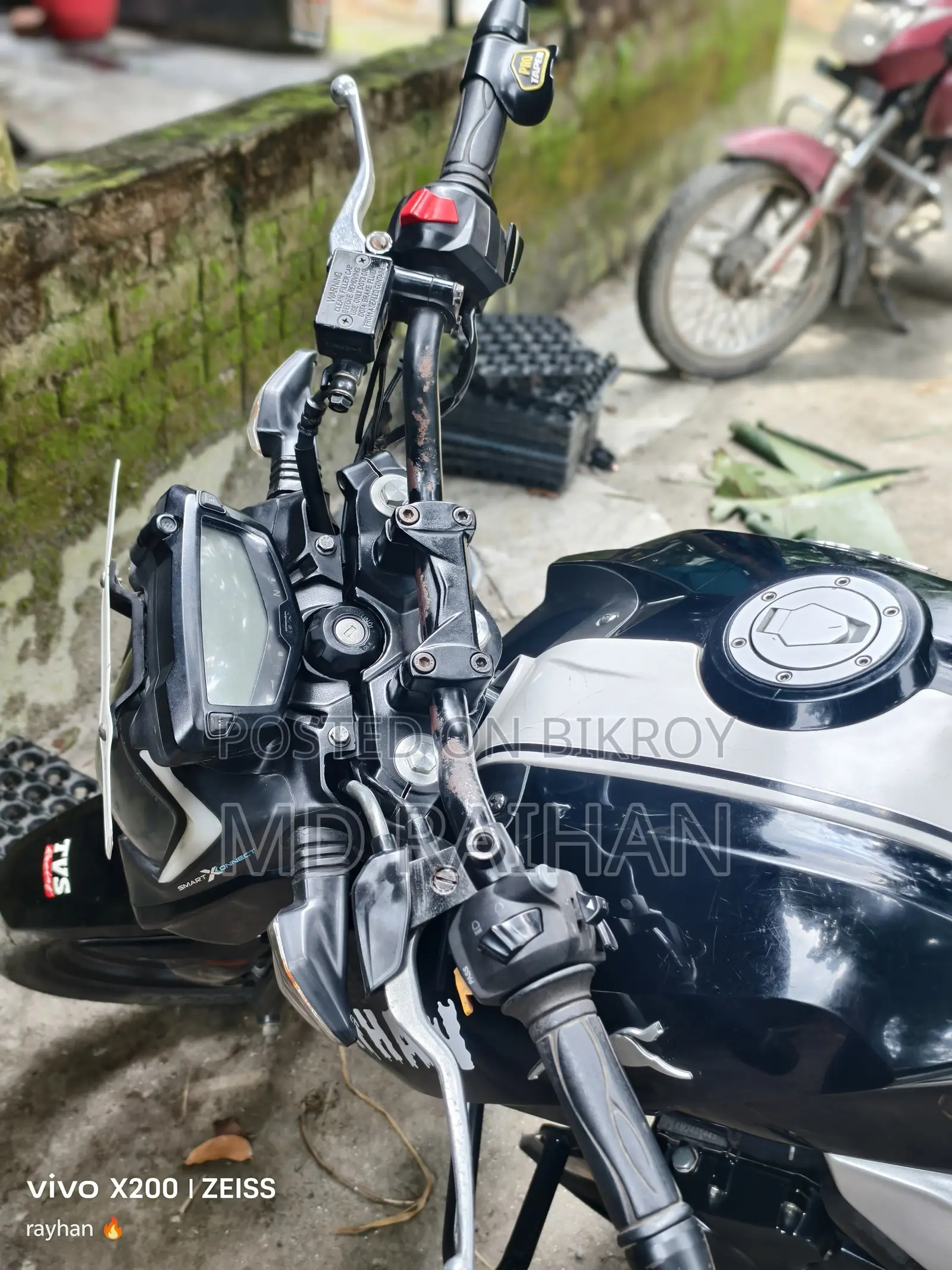 TVS Apache RTR 160 4V ২০২৩ কালো