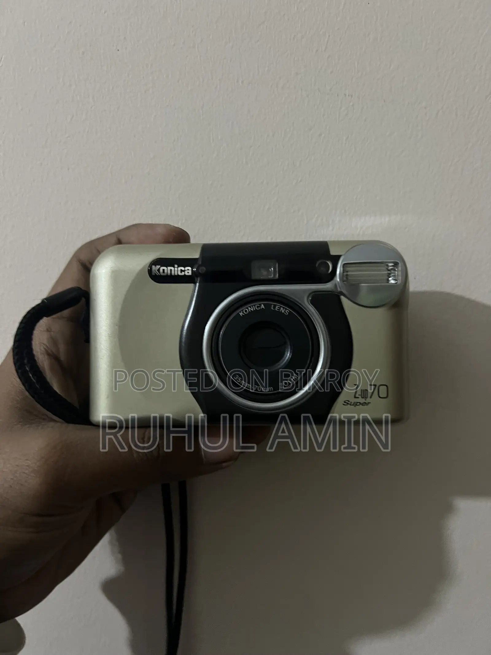 Konica Z-Up 70 Super Film Camera (35-70mm Zoom) - Excellent Condition
