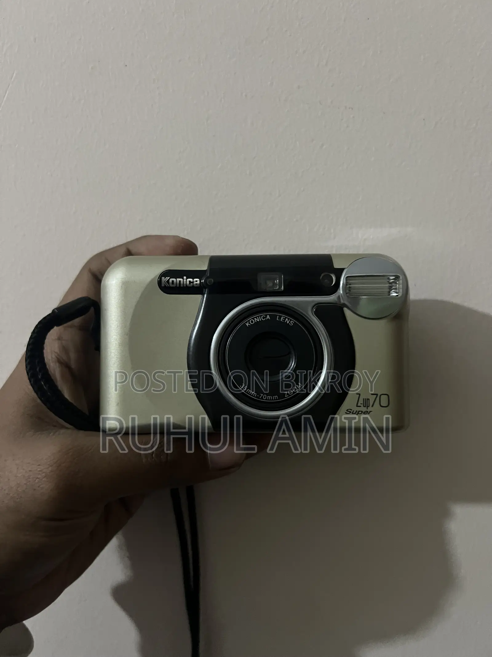 Konica Z-Up 70 Super Film Camera (35-70mm Zoom) - Excellent Condition