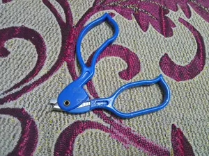 Skin Stapler Removal for Sale.