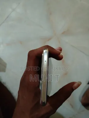 ভিভো টি২ (ইন্ডিয়া) ১২৮ জিবি হোয়াইট
