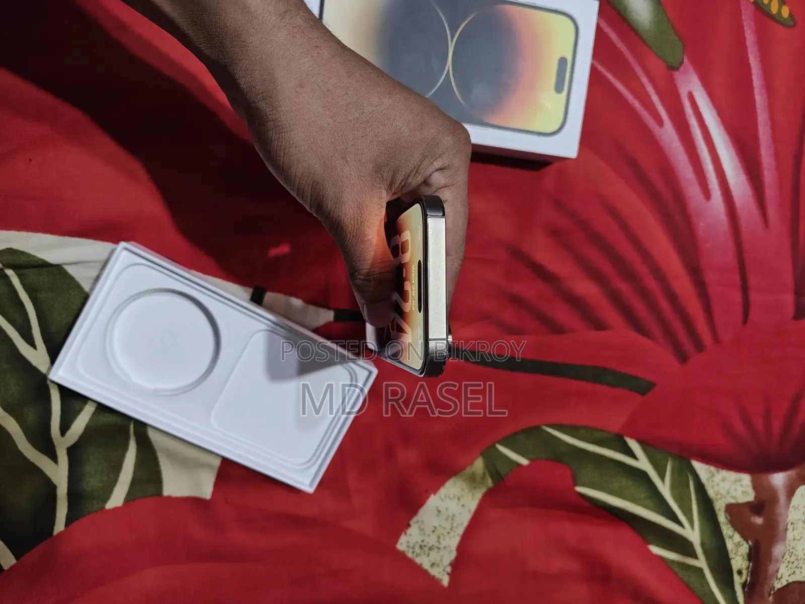 নতুন অ্যাপল আইফোন ১৪ প্রো ১২৮ জিবি গোল্ড