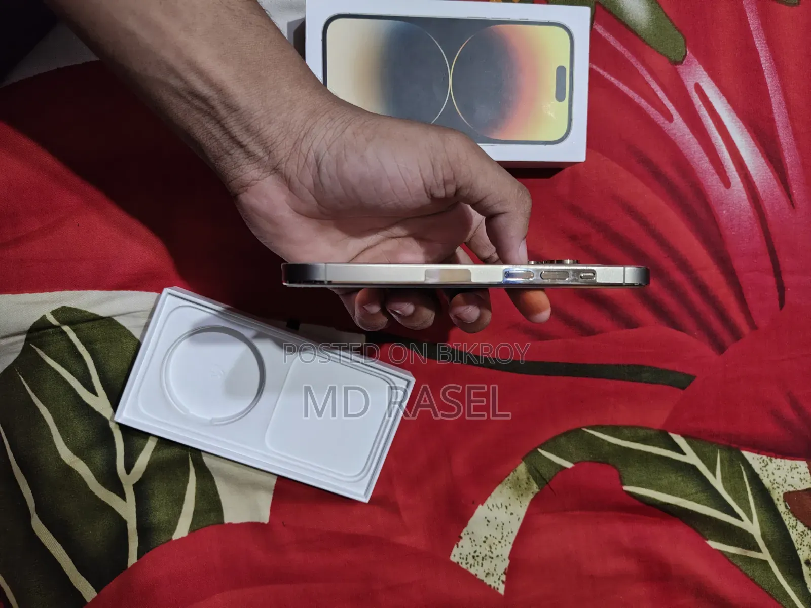 নতুন অ্যাপল আইফোন ১৪ প্রো ১২৮ জিবি গোল্ড
