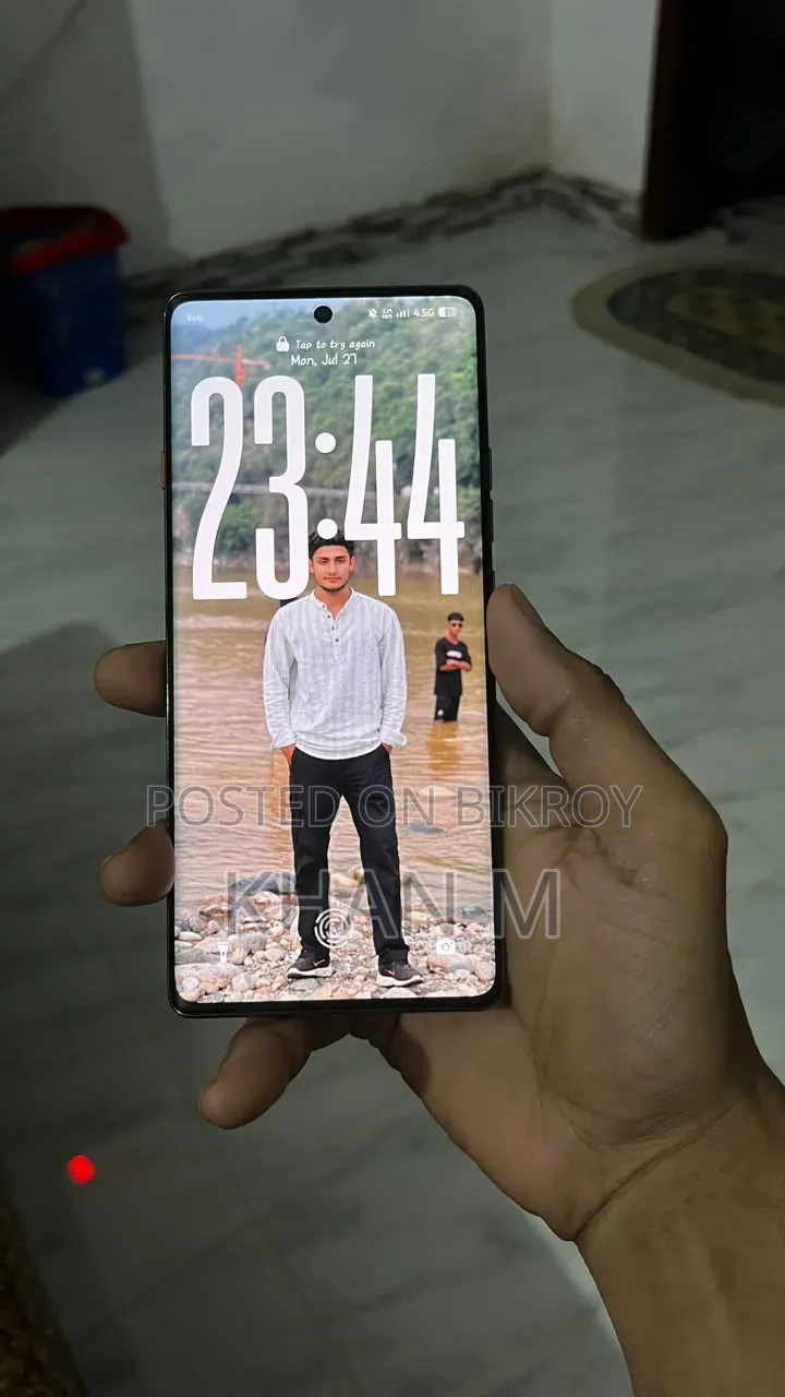 টেকনো ক্যামন ৪০ প্রো ৪জি ২৫৬ জিবি ব্ল্যাক