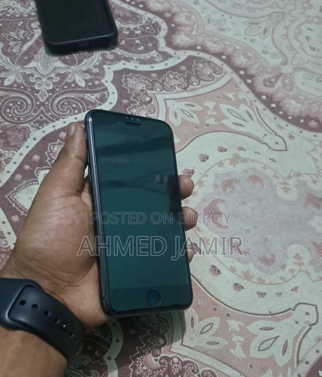 অ্যাপল আইফোন ৮ ৬৪ জিবি ব্ল্যাক