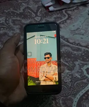 অ্যাপল আইফোন ৮ ৬৪ জিবি ব্ল্যাক
