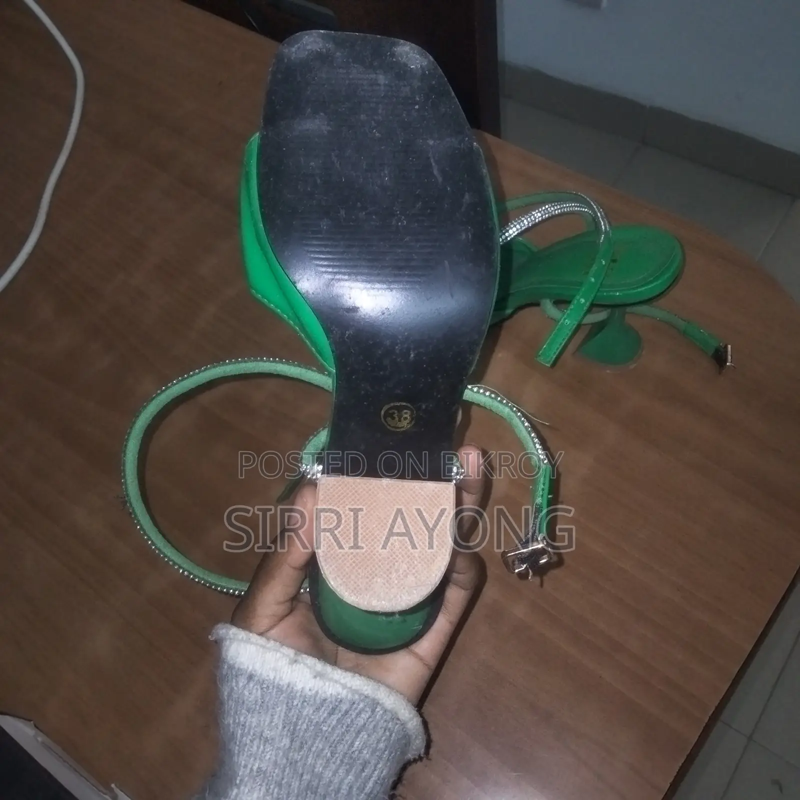 মহিলাদের হিল