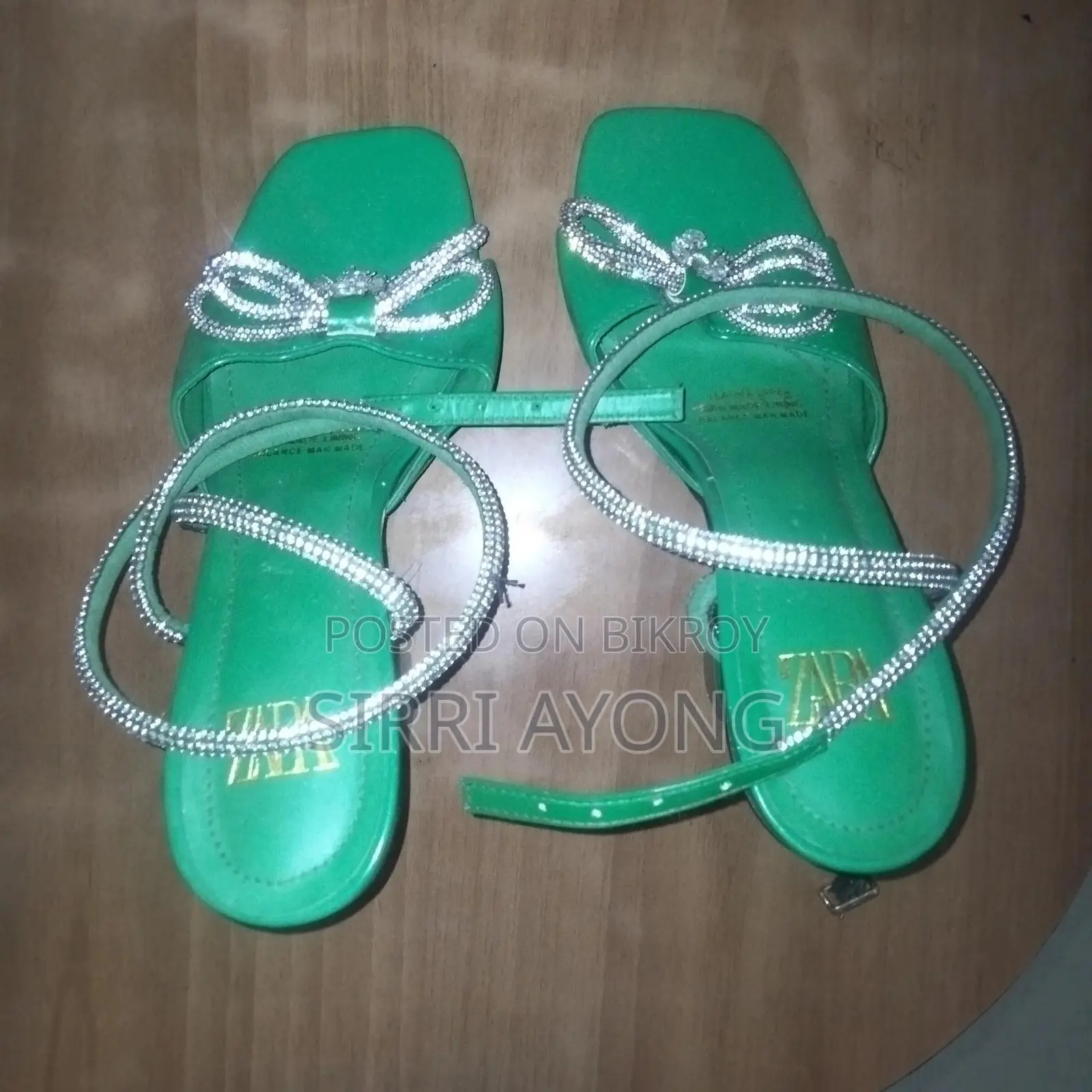 মহিলাদের হিল