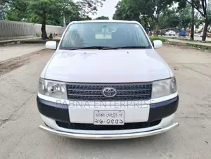 টয়োটা প্রবক্স ২০১১ হোয়াইট
